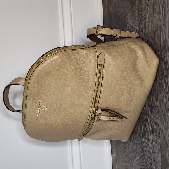 Michael Kors backpack - Picture 2 of 16